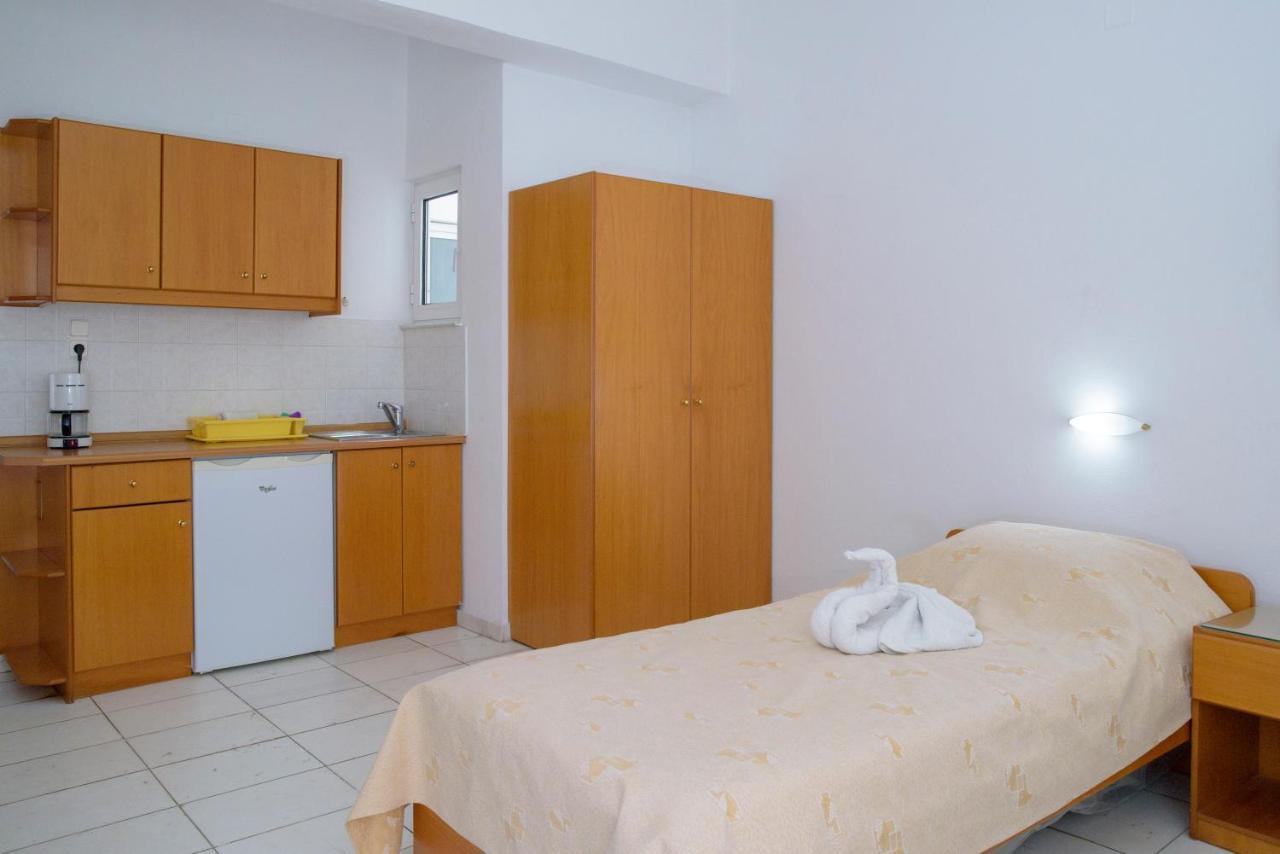 Stratis Apartments 干尼亞 外观 照片